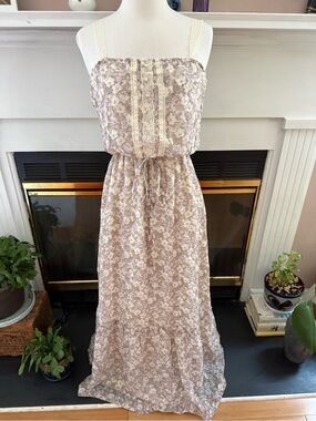 Handmade Vintage Floral Lace-Trim Maxi Dress in Soft Lavender prairie dress